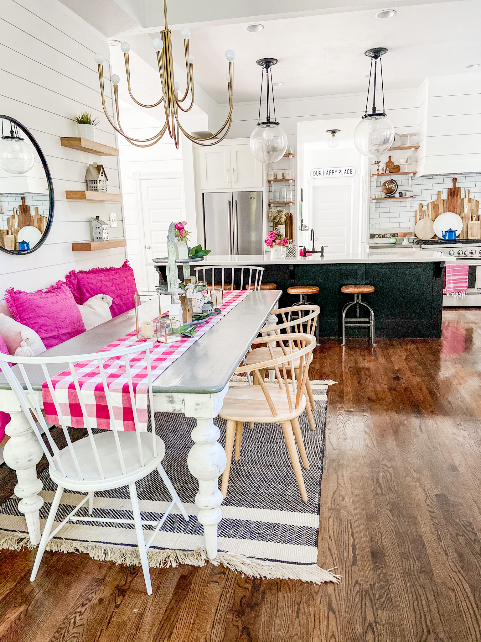 Bright summer modern farmhouse eating nook 