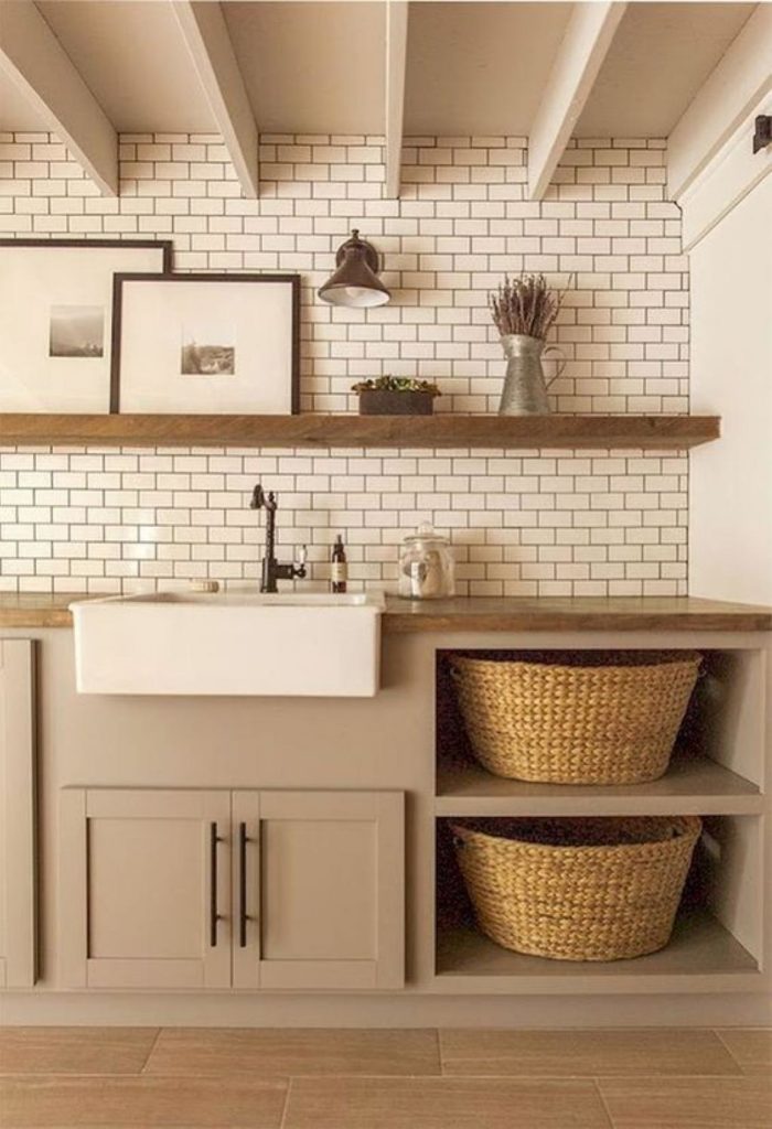 Earthy laundry room 