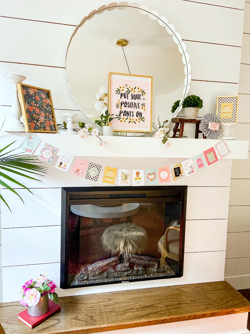 Bright Summer Mantel with Paper Banner. Create a bright and simple banner with a happy paper banner. 
