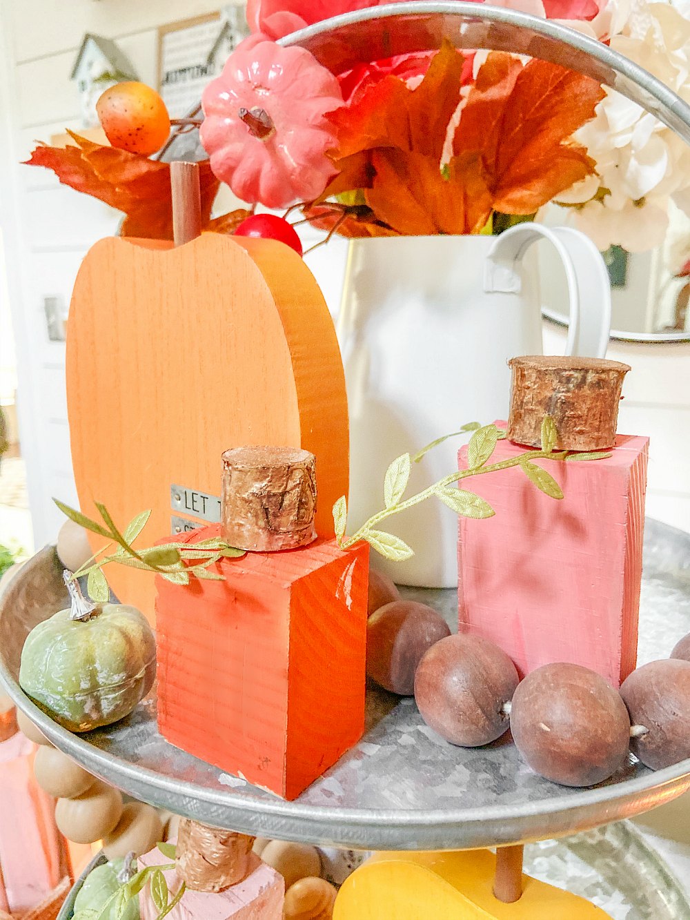 DIY Scrap Wood Fall Pumpkins. Turn pieces of leftover wood into adorable pumpkins for fall decor! 