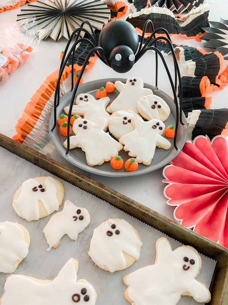 No Chill Sugar Cookies With 3 Minute Royal Icing Frosting