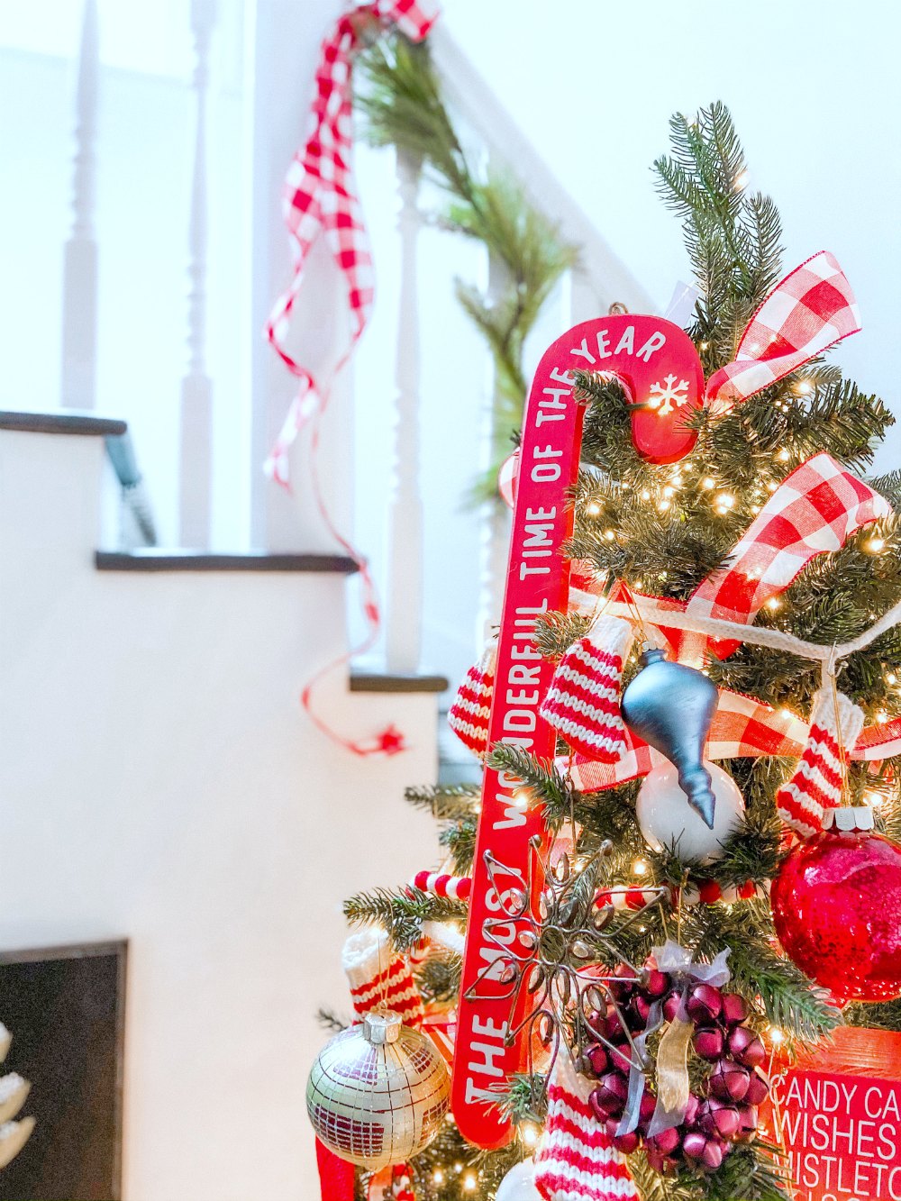 Candy Cane Themed Christmas Tree - Tatertots and Jello