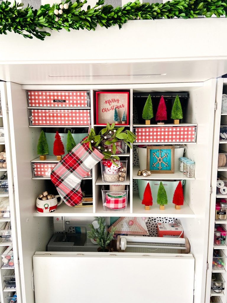 dream box holiday decorating