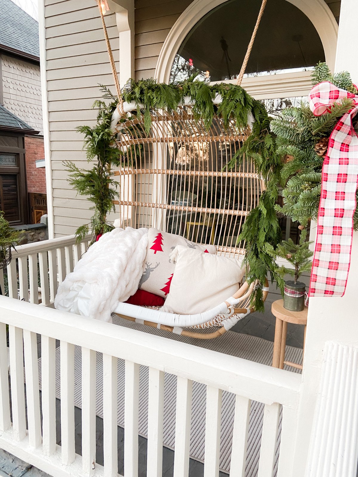 Christmas Porch Swing 