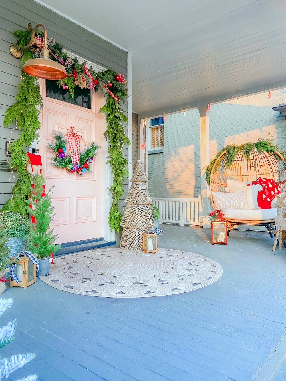 Cottage Holiday Home Tour -- Front Porch and Entryway Decorating. Easy ways to bring color to your cottage or farmhouse home for the holidays! 