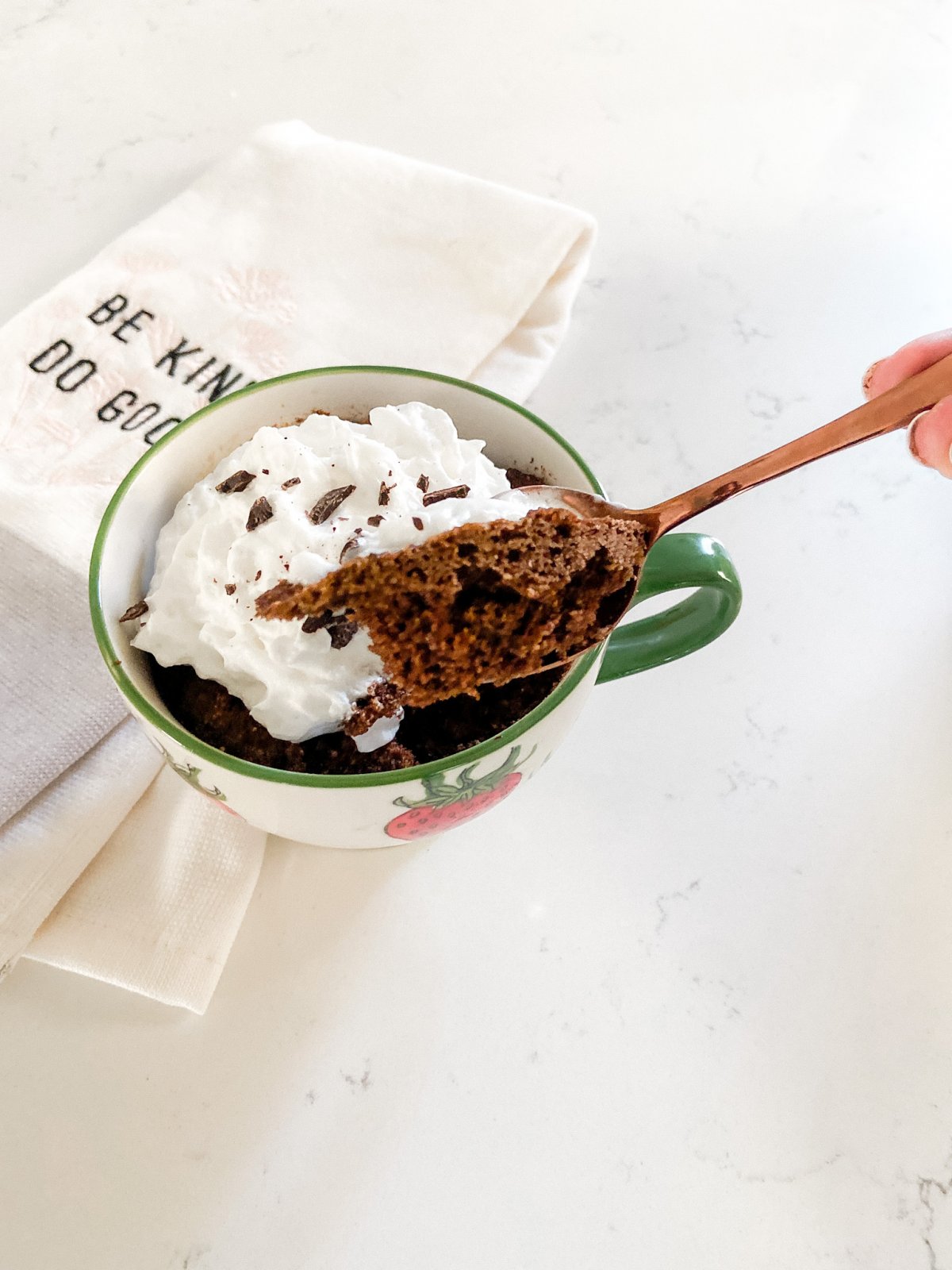 The Easiest 5-Minute Low-Carb Keto Chocolate Mug Cake! Need a sweet treat but want to stay on track? Make this easy cake for one!