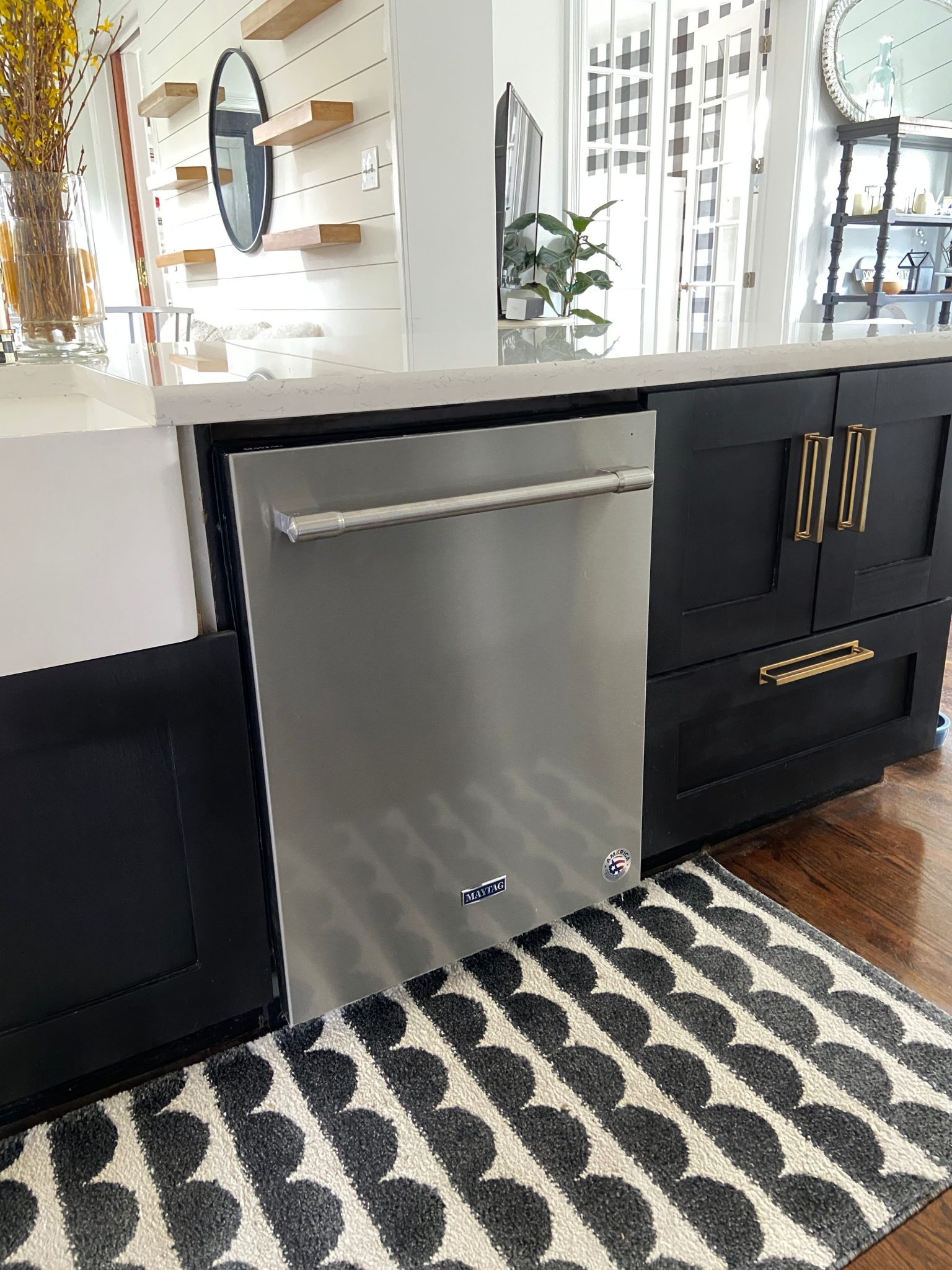 Six Reasons We Chose a Maytag® Dishwasher for Our Kitchen Remodel