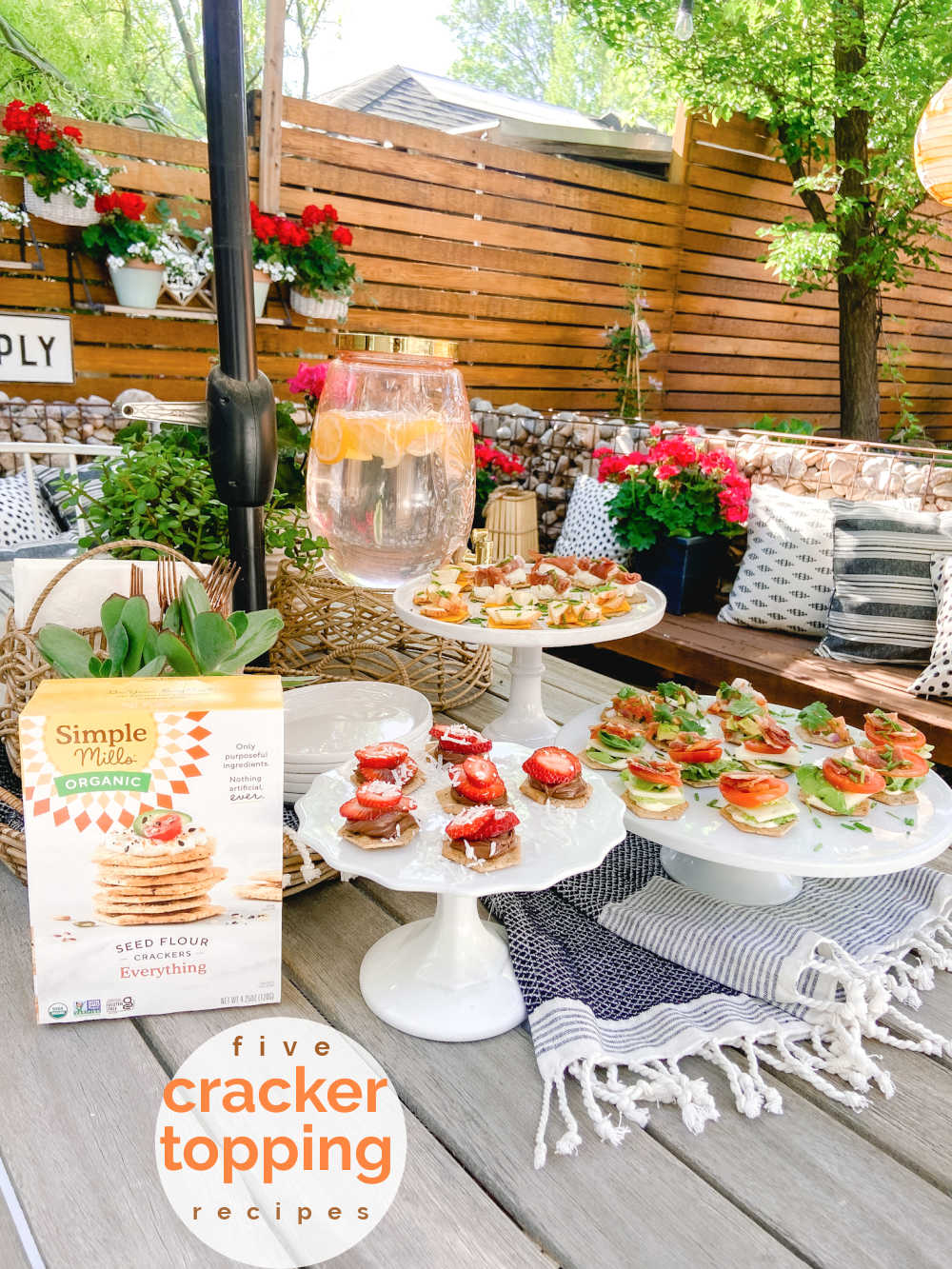 #ad 5 Easy and Delicious Cracker Topping Appetizers. Top Simple Mills Organic Seed Flour Crackers with FIVE different topping recipes for appetizers that will wow any crowd! #simplemillspartner #PowerToTheSeed