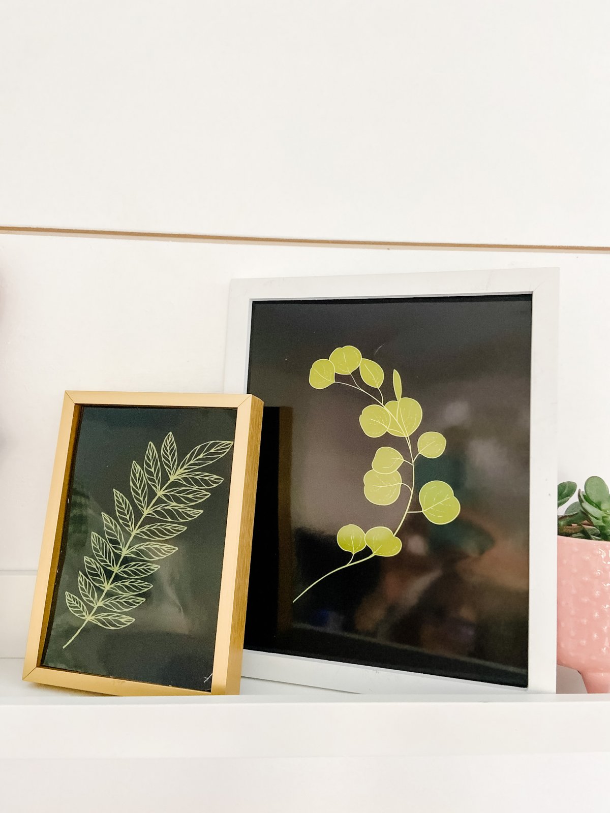 Botanical Art Focal Shelves with 6 Free Printables. Celebrate Summer by creating a botanical focal wall with these 6 free printables! 