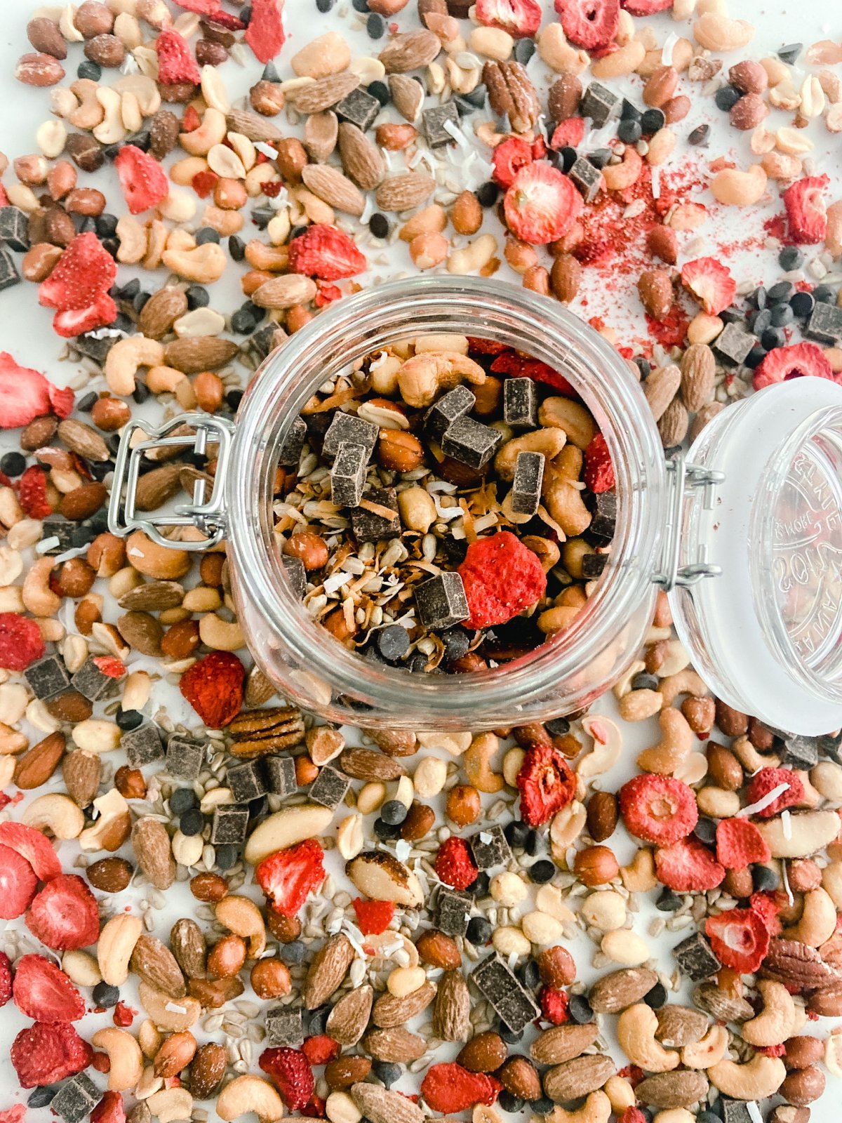 How to Make Low-Carb Trail Mix