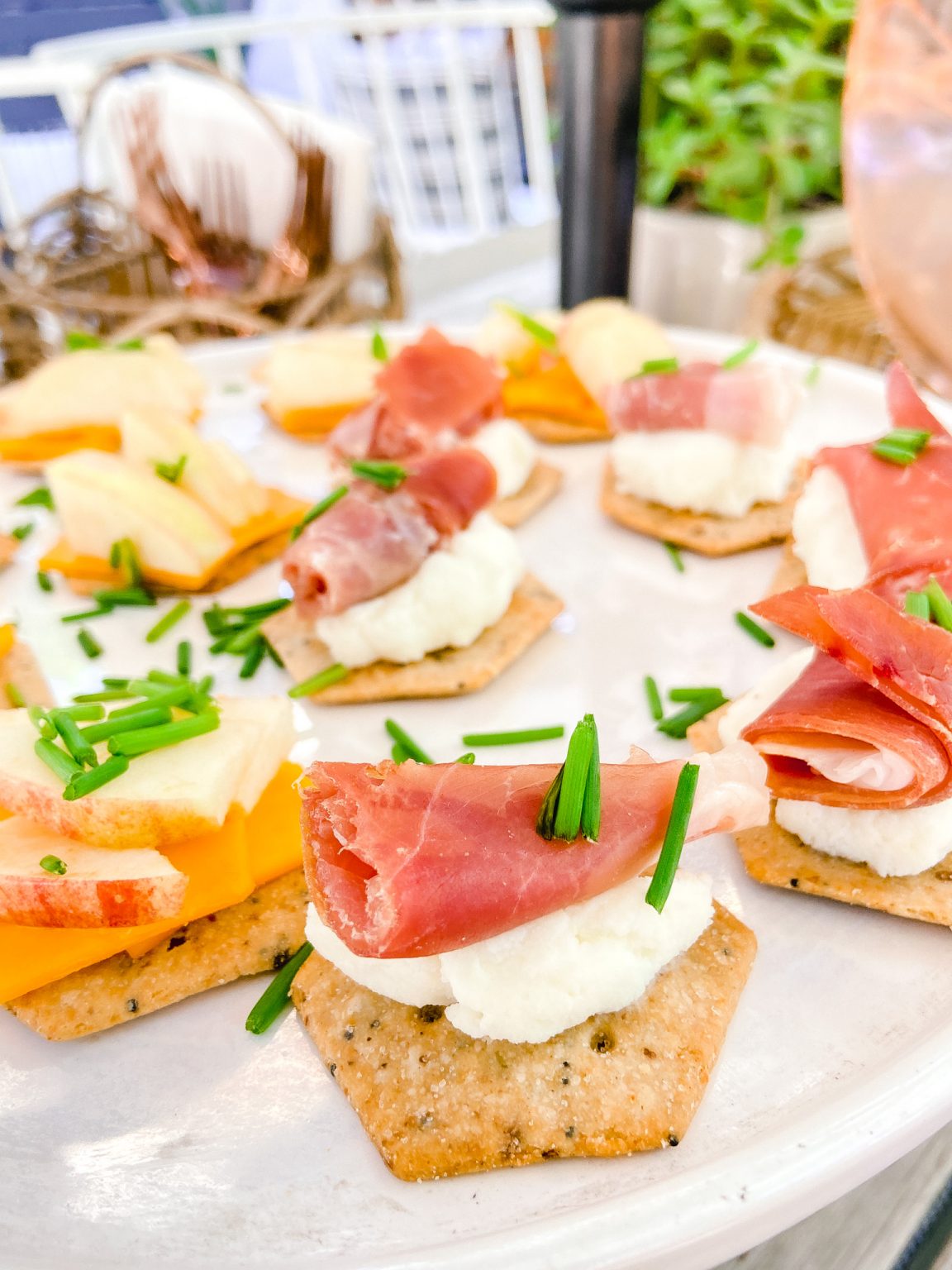 5 Easy and Delicious Cracker Topping Appetizers that Will Wow!