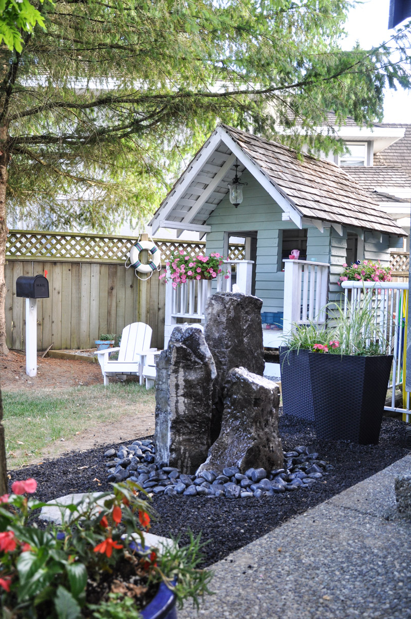 DIY Fountains to Make Your Yard Amazing! Bring your summer yard up a level by bringing the soothing sound of running water to your patio!