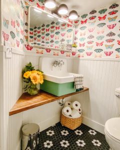 10 Ways to Make a Tiny Half Bath Seem Bigger - tips and tricks we used!