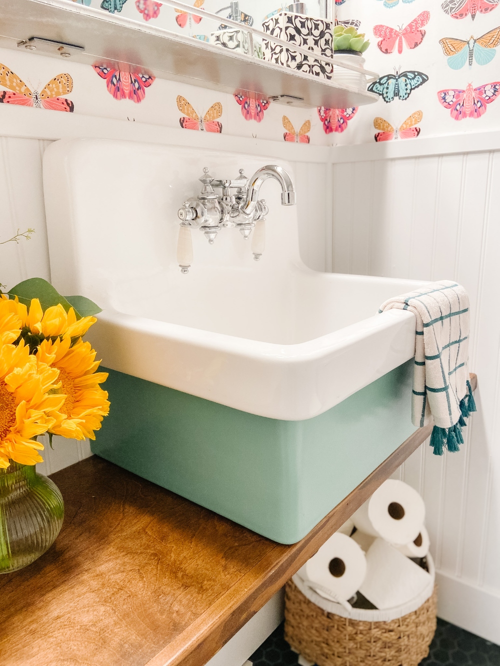 10 Ways to Make a Tiny Half Bath Seem Bigger. Tips and tricks to make a tiny bathroom seem spacious and memorable! 