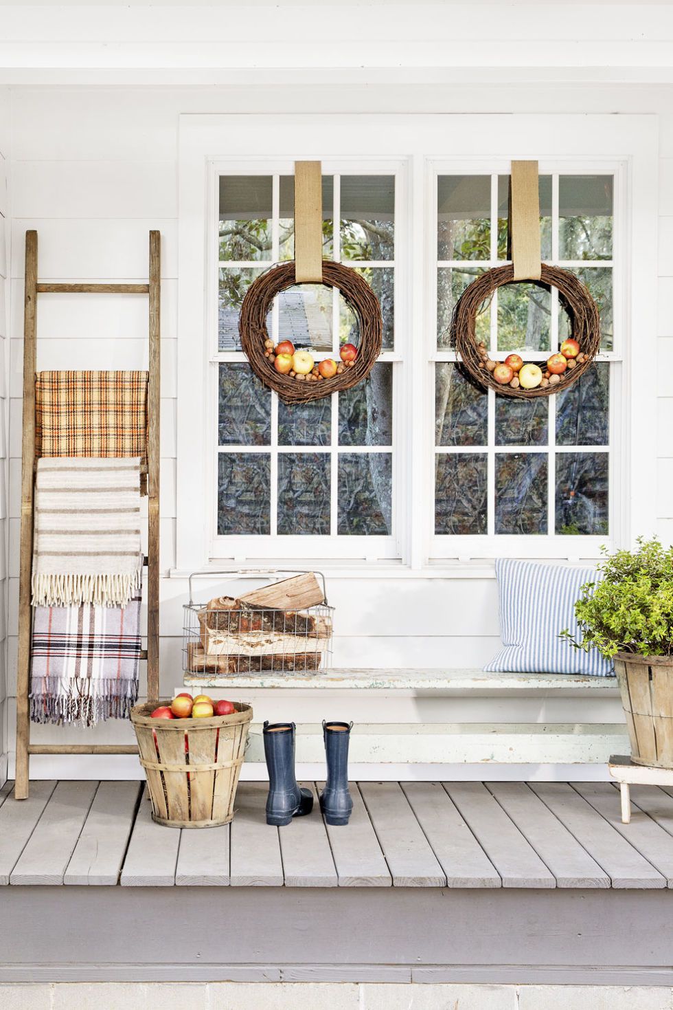 Easy Ways to Transition Your Home From Summer to Early Fall with NO Pumpkins! 