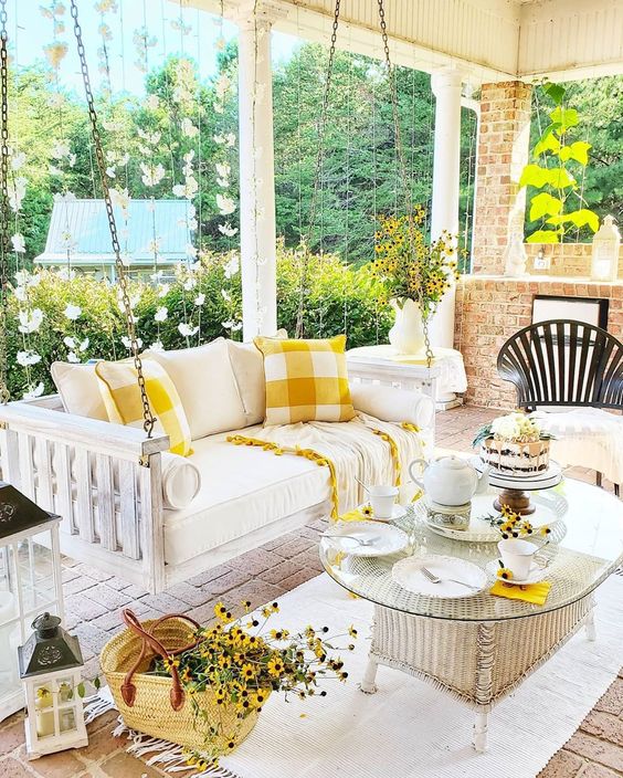 Late Summer Porch by Happy Days Farm on Instagram 