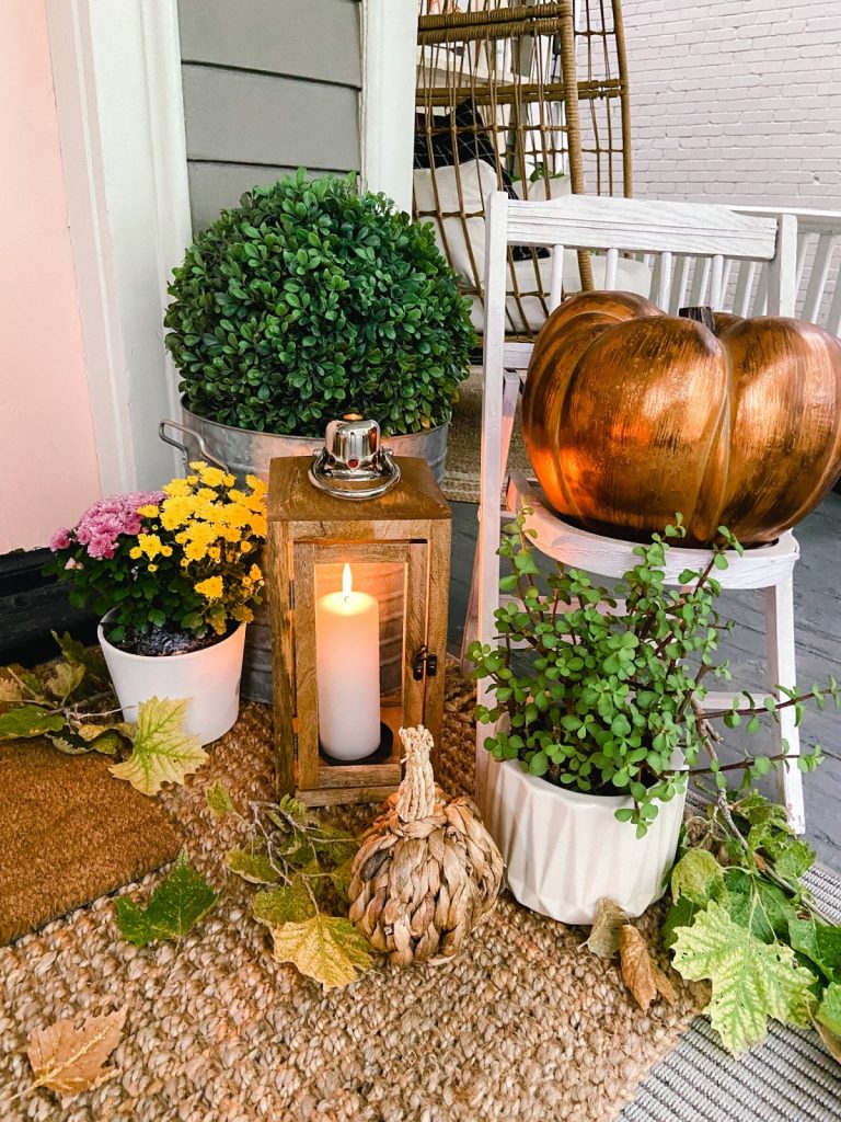 Welcome Home Saturday - Things I Love for September. Bathroom remodel is done, bedroom remodel update, airbnb ideas, fall decor and fall DIY ideas!