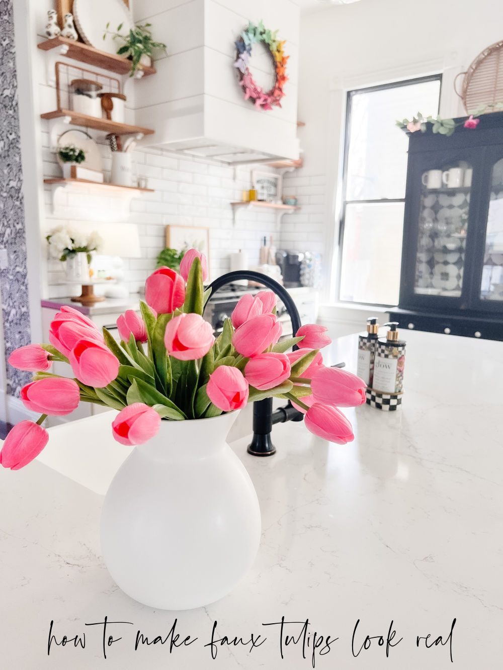 Cottage Spring Kitchen Decor. Easy way to bring some pops of color into your cottage home for Spring!