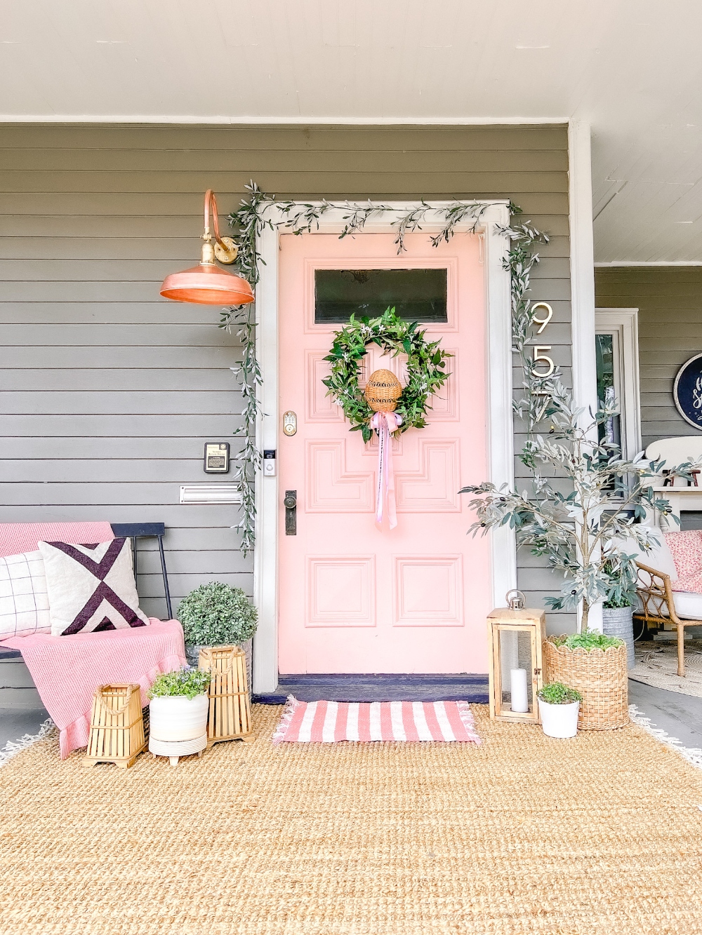 5 DIY Thanksgiving Garage Decor Ideas