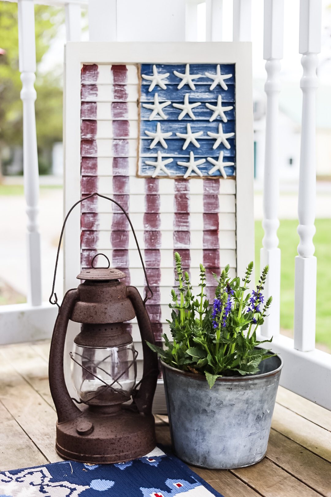 Make a patriotic flag using an old shutter. 