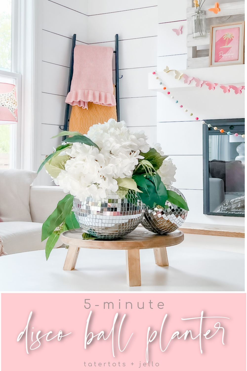 DIY Summer Disco Ball Planter - so sparkly and make it in 5 minutes!