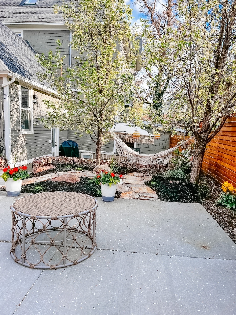 How to Make a Small Yard Seem Large. Ways to make every outdoor space have a purpose and work to make your small yard seem larger!