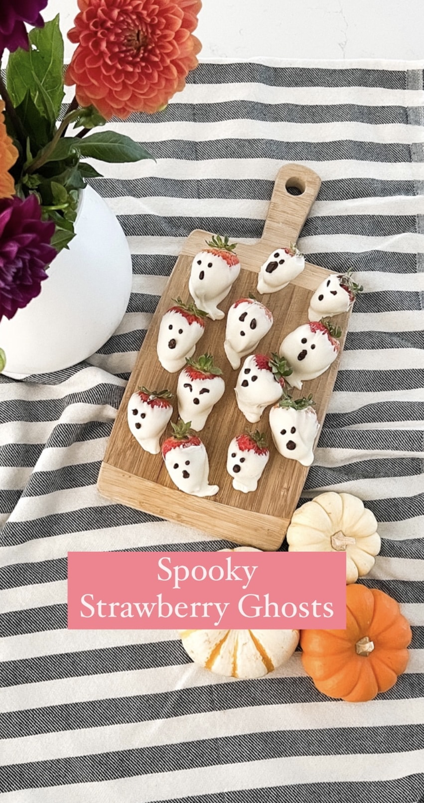 Spooky Strawberry Ghosts. A fun kids craft for Halloween! 