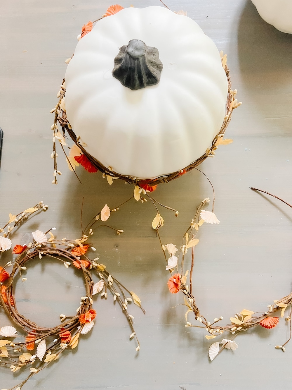 Easy Thanksgiving Centerpiece. Whip up this easy 3-pumpkin centerpiece for Thanksgiving in minutes!