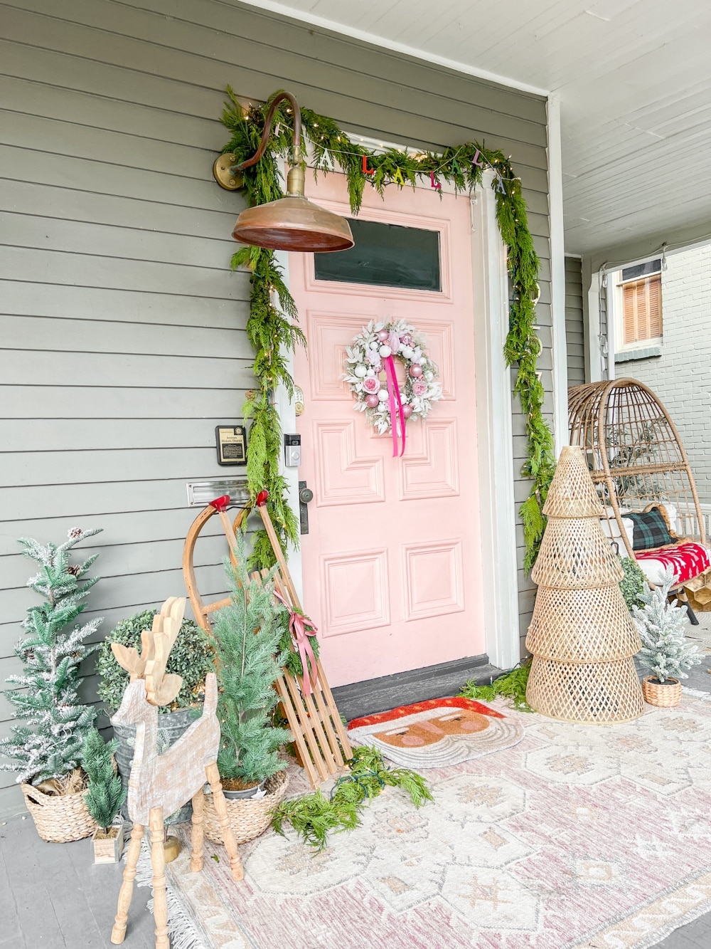 1891 Cottage Bright Holiday Tour. I'm sharing some easy ideas to bring happy colors to your home this holiday season! 