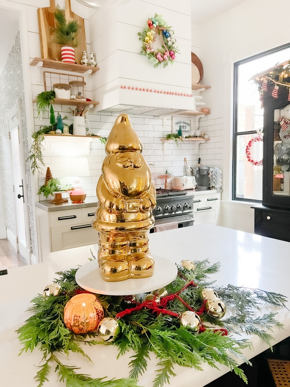 1891 Cottage Bright Holiday Tour. I'm sharing some easy ideas to bring happy colors to your home this holiday season! 