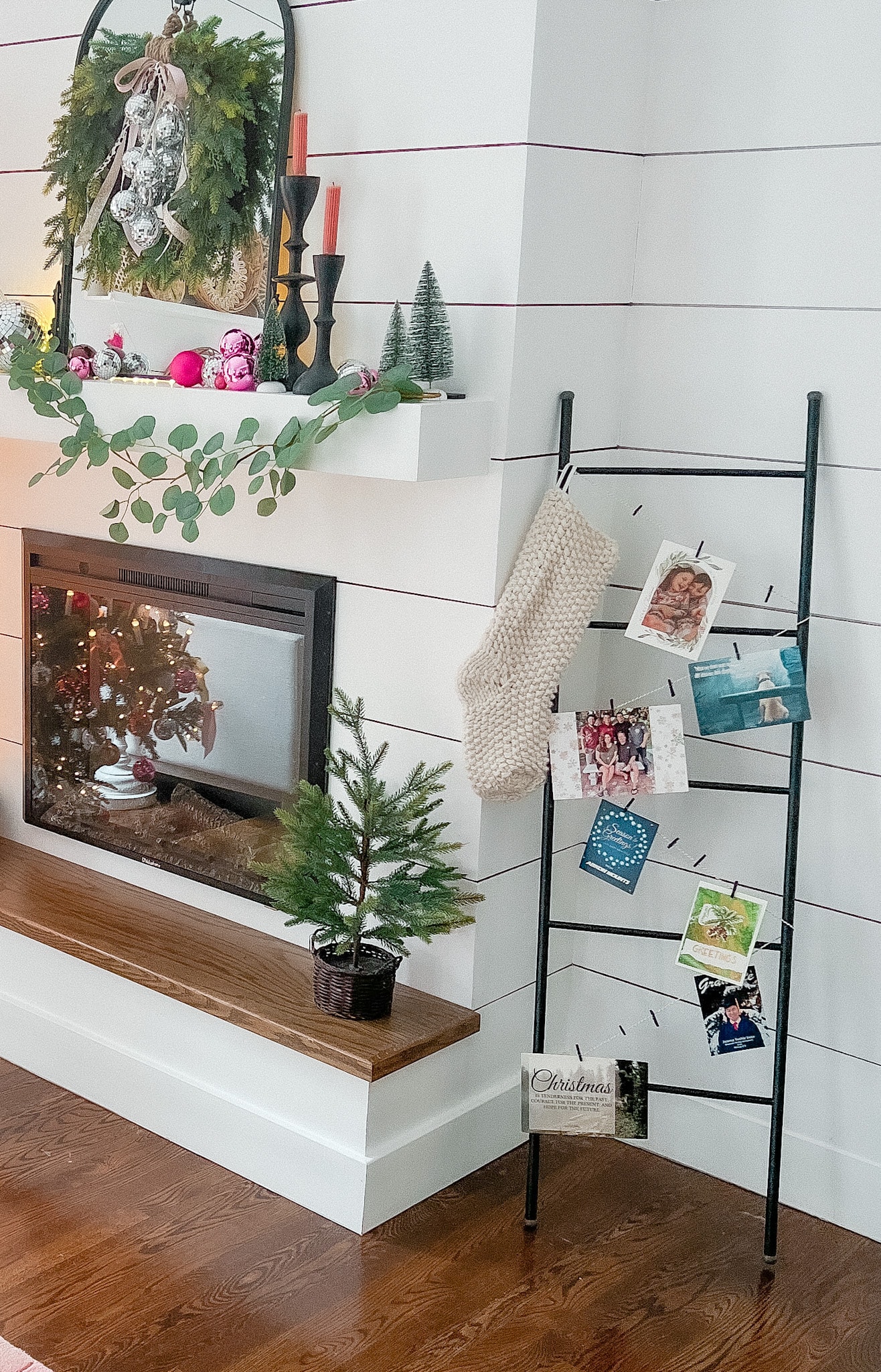 Christmas Card Display Ladder 