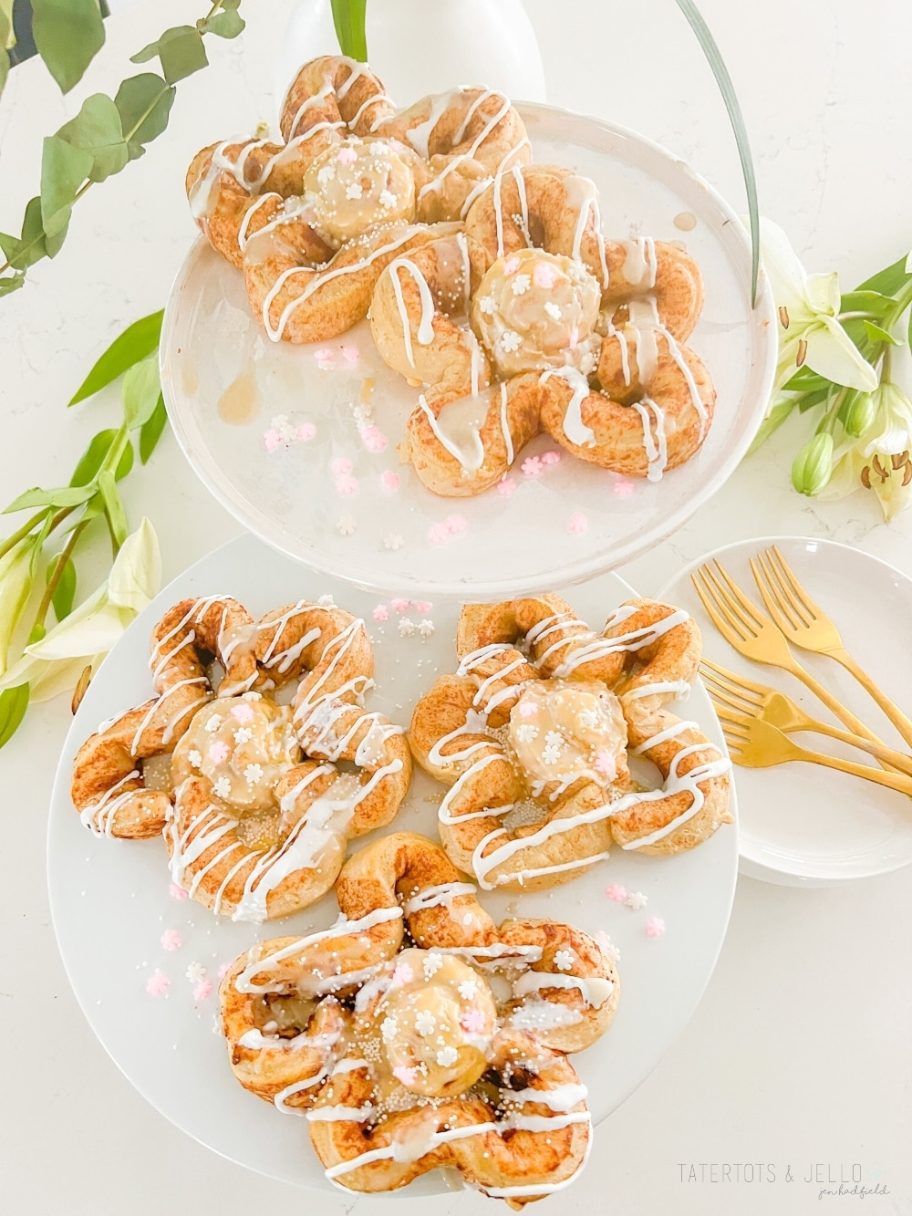 Easy Brunch Flower Cinnamon Rolls. Use refrigerated cinnamon rolls to create these super easy and delicious flower-shaped cinnamon rolls that are perfect for Mother's Day or Spring brunches.