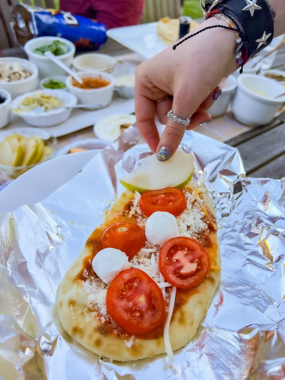 The Easiest Grilled Naan Pizzas. Take naan flatbread, toast it on the grill, add ingredients and cook for tje most delicious and easiest pizzas! 