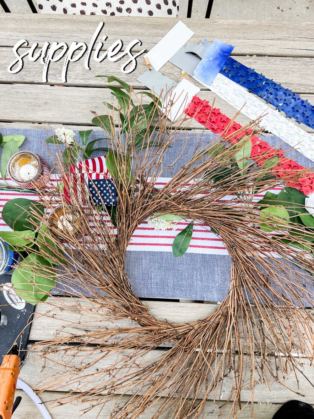 Patriotic Red White and Blue Star Wreath. Celebrate summer with this easy and adorable wreath using wood stars. 