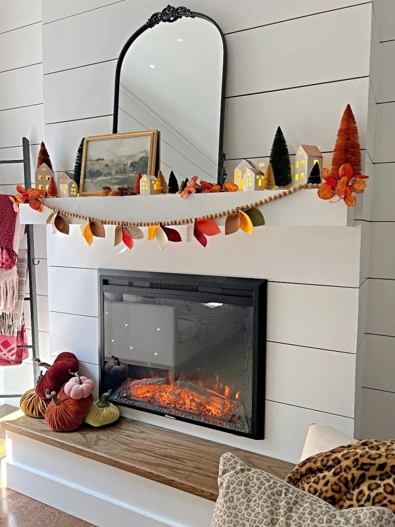 DIY Fall Felt Leaves Beaded Garland. Bring the beautiful of fall into your home with this colorful felt leaf garland!
