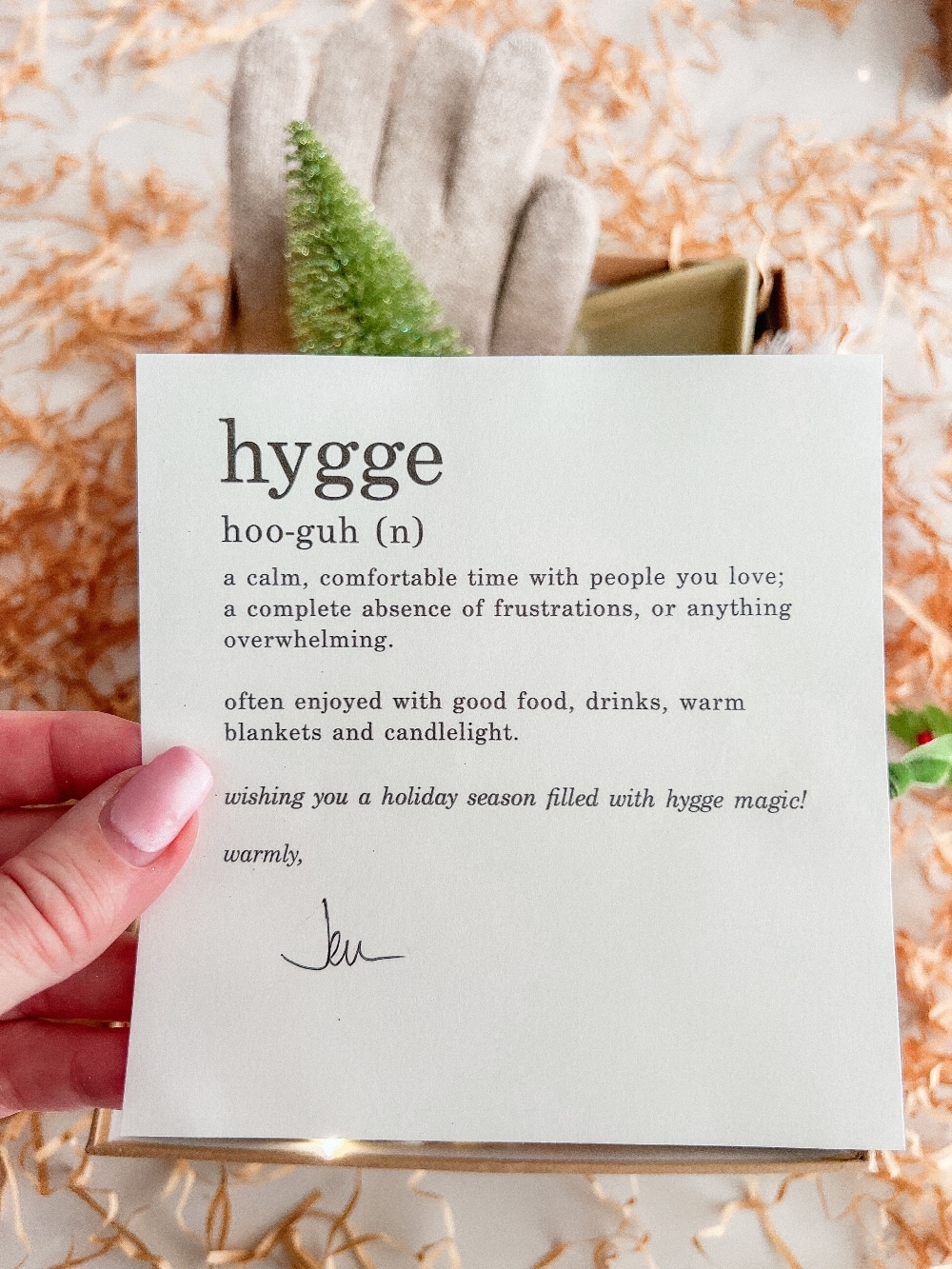 Embrace the Cozy Charm: Hygge Holiday Cards and Simmer Pot Potpourri Tags. Free printables to use this holiday season.