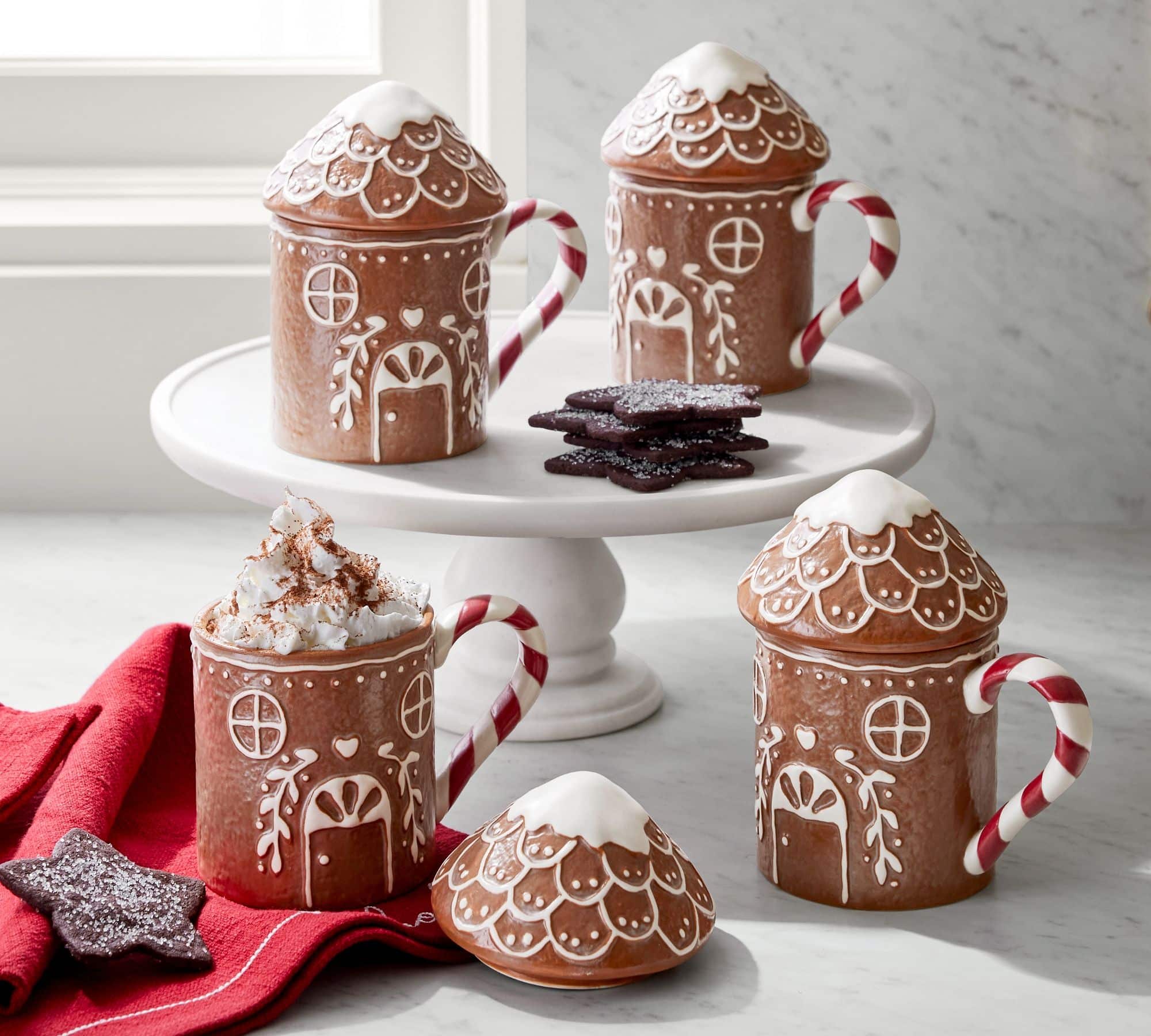 Sweeten Your Holidays: A Gingerbread Wonderland in Home Decor 