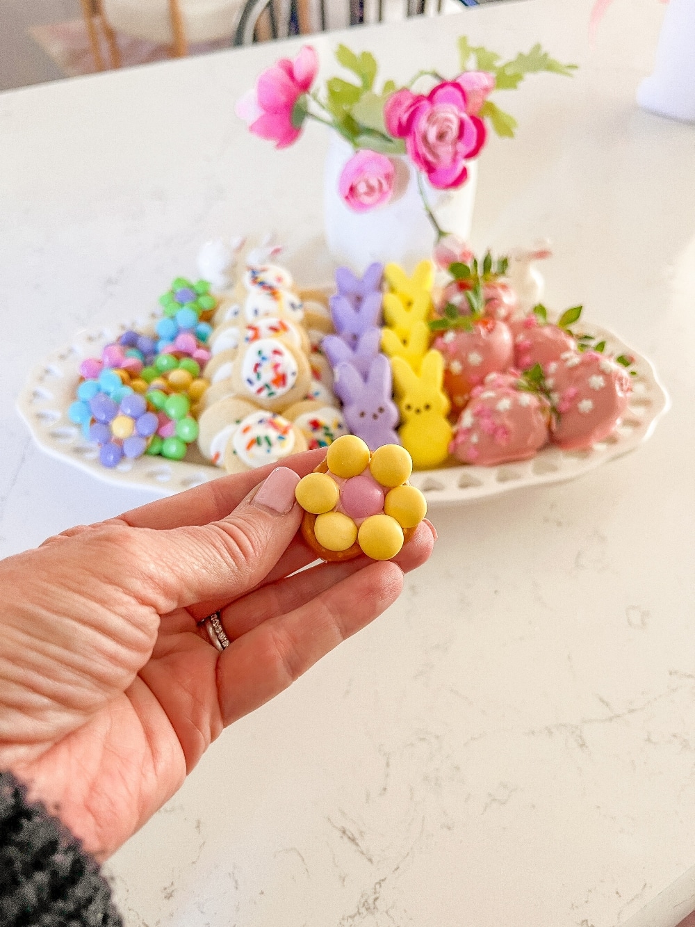 Spring Pretzel M&M Bites are only 3-ingredients, take less than 15 minutes to make and a perfect to make with kids! 