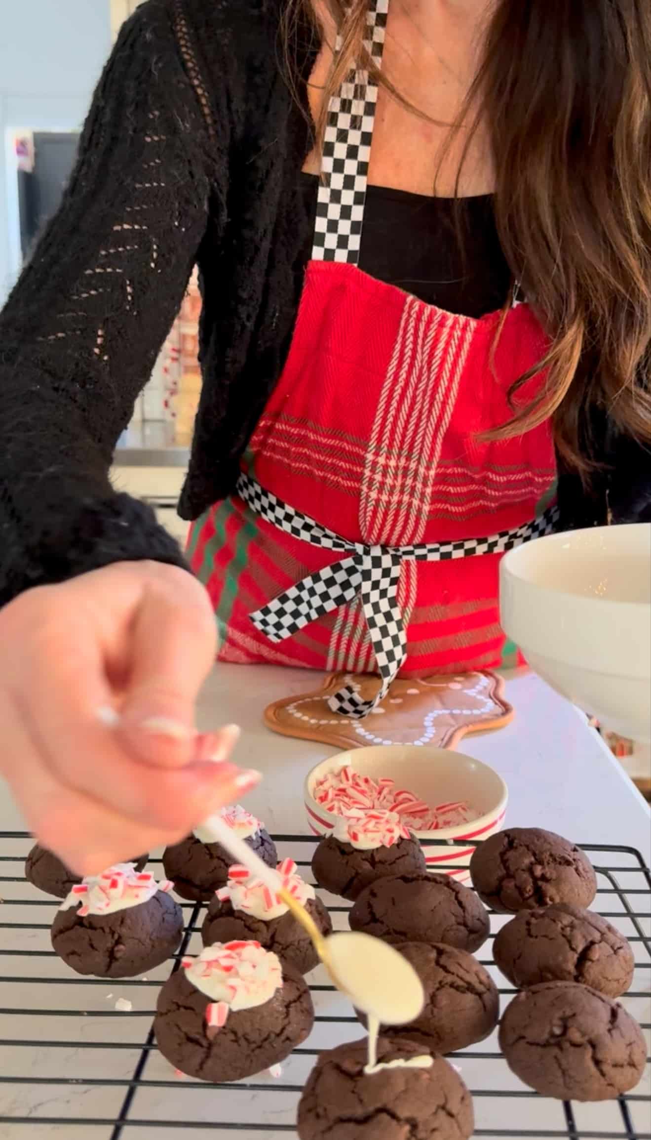 Dark Chocolate Candy Cane Cookies are the embodiment of Christmas cheer, featuring a fudgy chocolate center, creamy white chocolate, and refreshing crushed candy canes—perfect for cookie exchanges, neighbor gifts, and holiday parties.