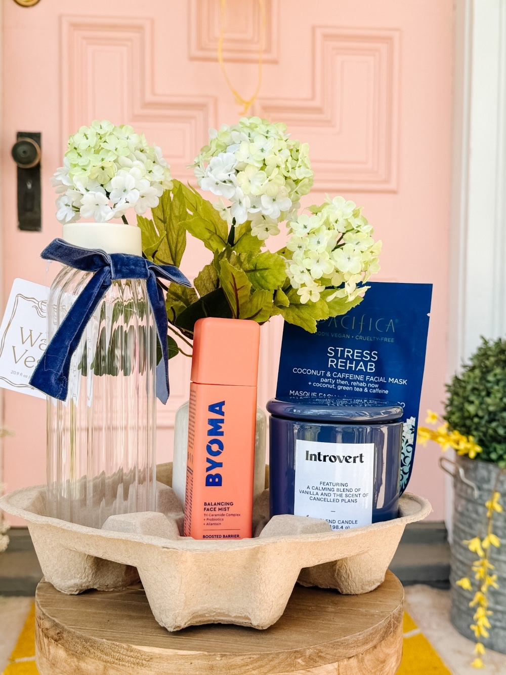 Mother's Day Cup Holder Gift Basket. Transform a simple drink carrier into a delightful Mother’s Day gift basket by filling each cup slot with thoughtful little surprises for the moms, grandmas, and mom friends who fill your life with love.