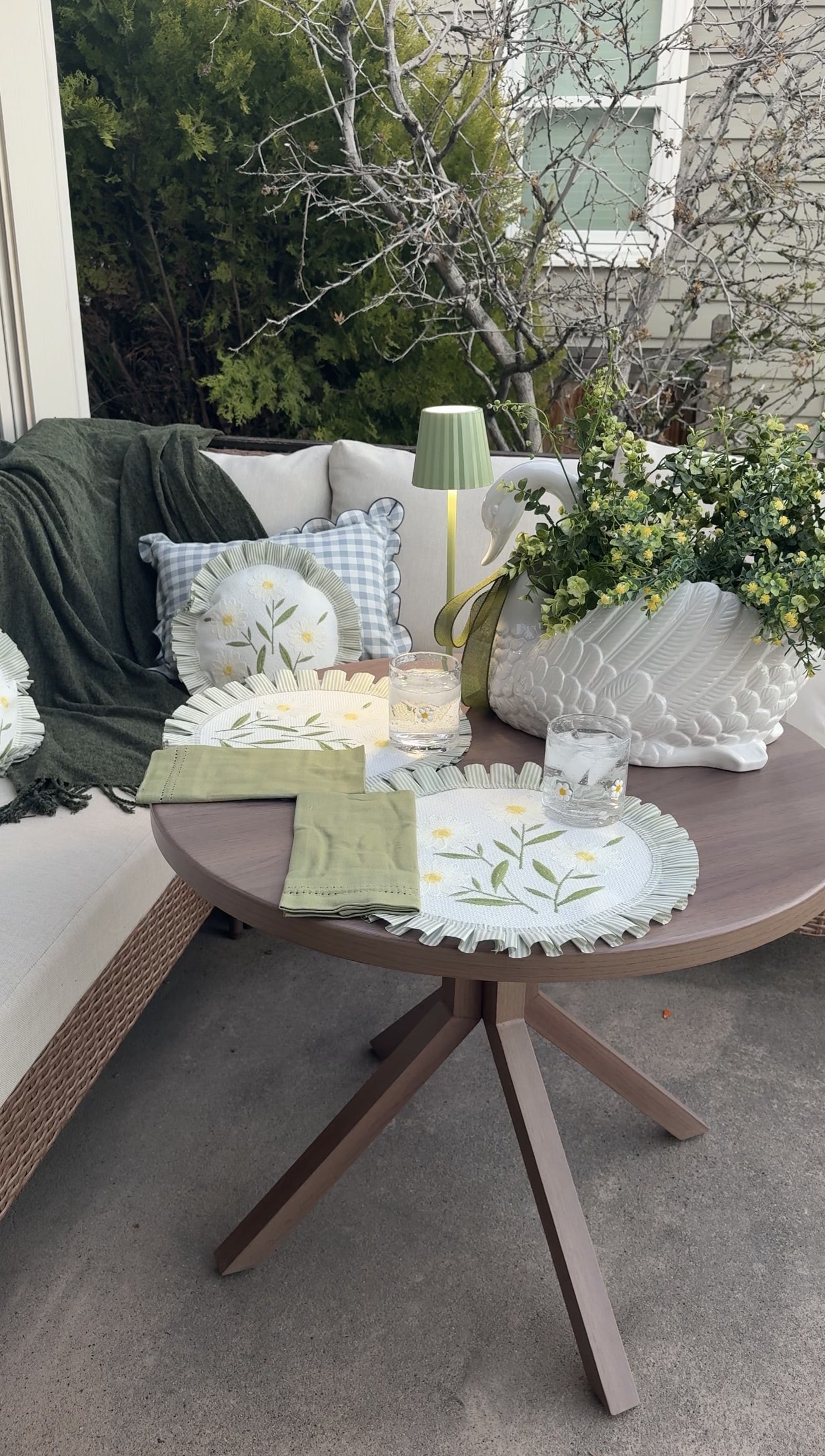 10-Minute DIY Ideas for Spring & Summer Entertaining. Create a charming spring and summer porch with these easy 10-minute DIY entertaining ideas featuring no-sew placemat pillows, a swan planter centerpiece and beautiful seasonal finds from Hobby Lobby.