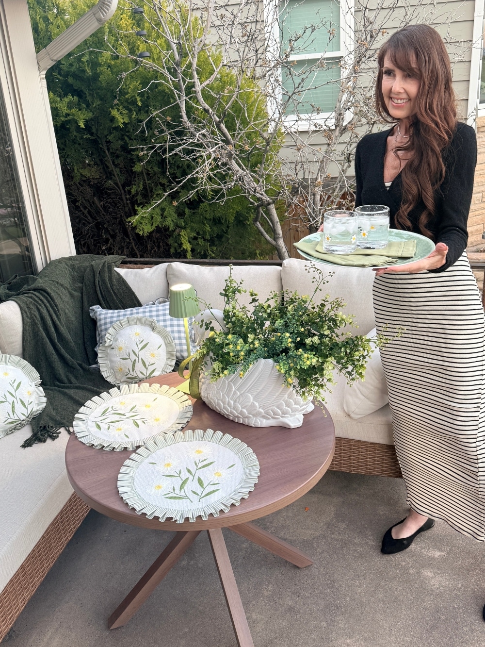 10-Minute DIY Ideas for Spring & Summer Entertaining. Create a charming spring and summer porch with these easy 10-minute DIY entertaining ideas featuring no-sew placemat pillows, a swan planter centerpiece and beautiful seasonal finds from Hobby Lobby.